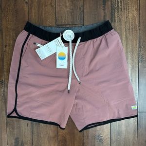 Vuori Banks Short - New With Tags - Large - 7.5" Length - Terracotta Slub Stripe